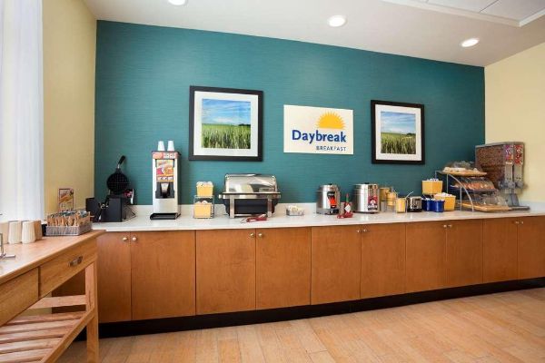 DAYS INN & SUITES BY WYNDHAM C (Caldwell)